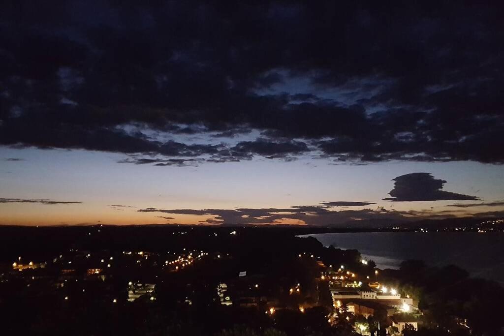 Bellavista La Tua Romantica Vacanza Sul Trasimeno Кастільйоне-дель-Лаго Екстер'єр фото